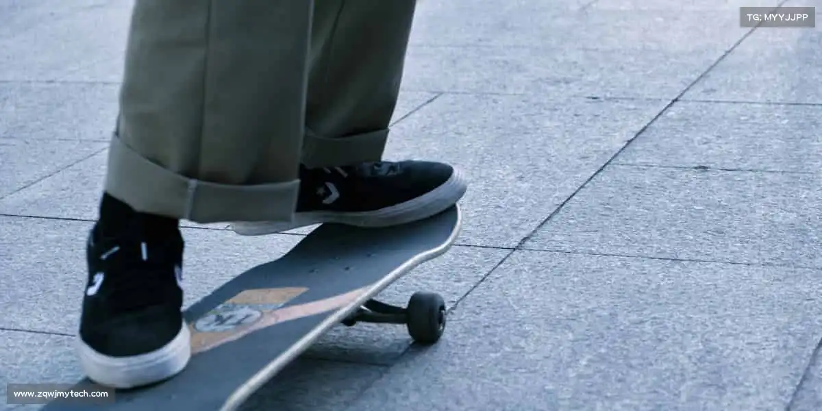 ag亚娱🏒冰刀划过冰面,速度与激情在此刻完美碰撞!